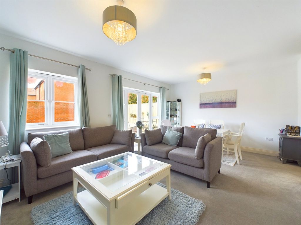 Property photo 3 of 11 Picture No. 21