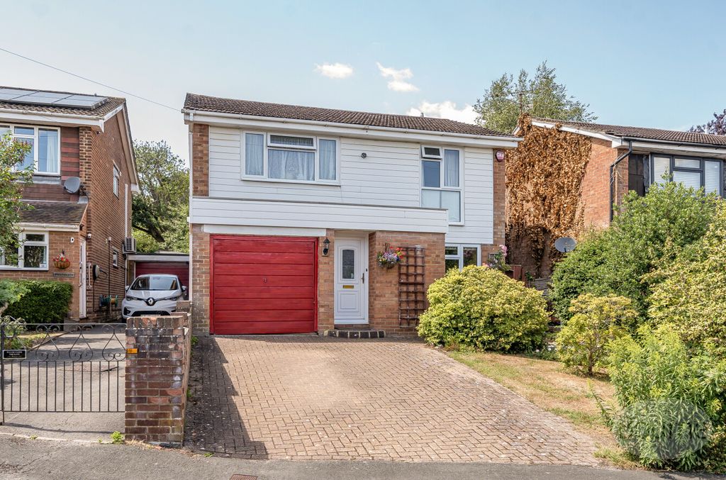 Property photo 1 of 20 90937982-4De2-46c...
