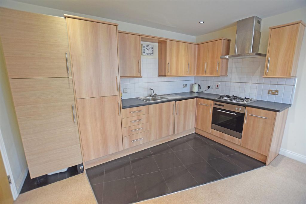 Property photo 3 of 8 Kitchen.Jpg