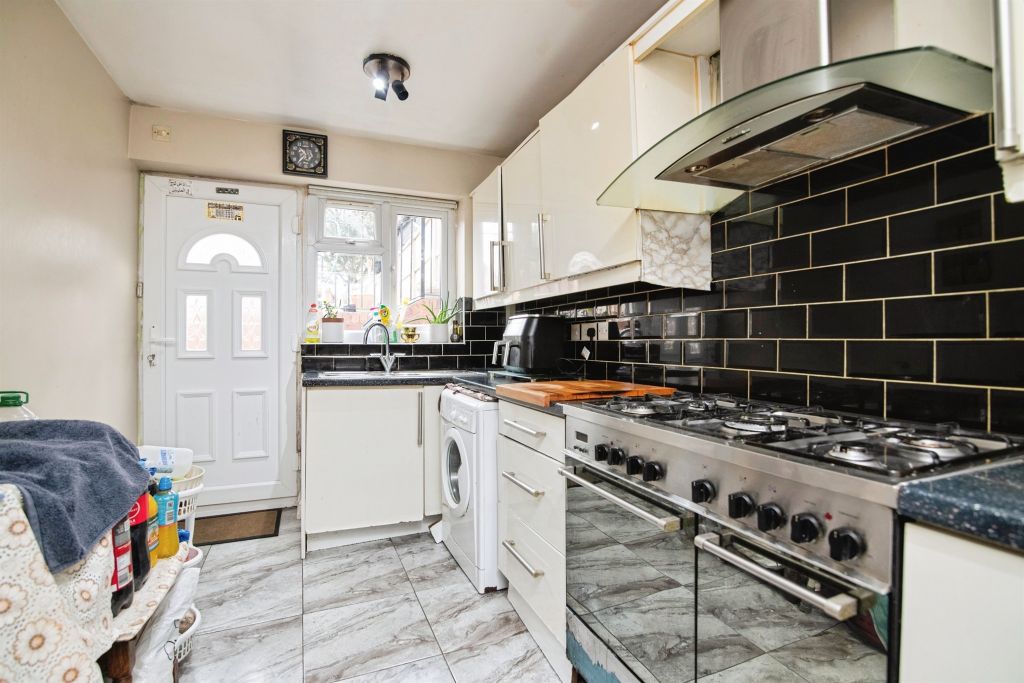 Property photo 3 of 14