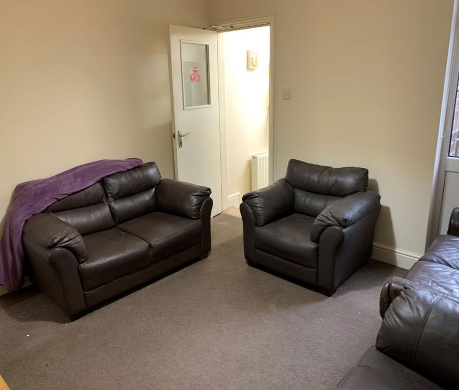 Property photo 3 of 28