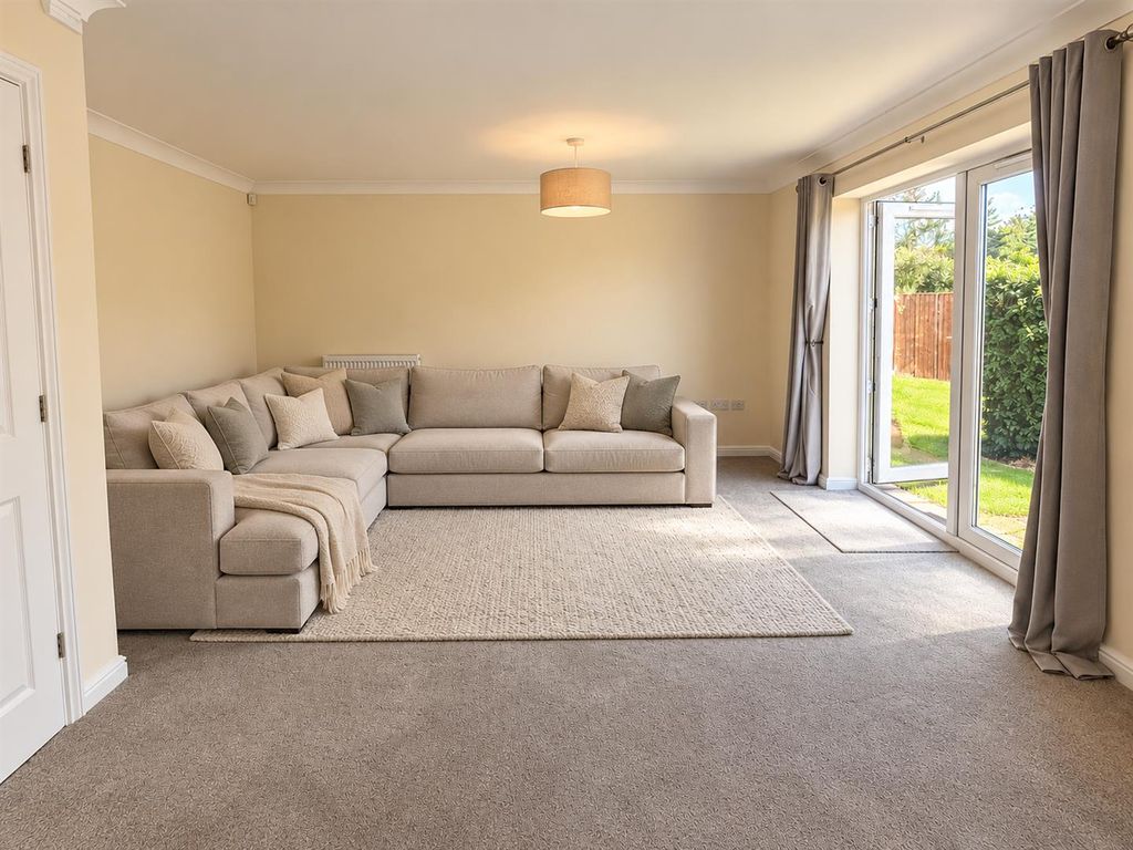 Property photo 2 of 12 2766c537-5d35-47B0-8126-E6450Ecd50F9.Png