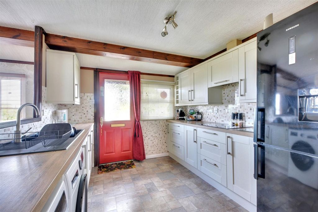 Property photo 3 of 24 Kitchen_2.Jpeg