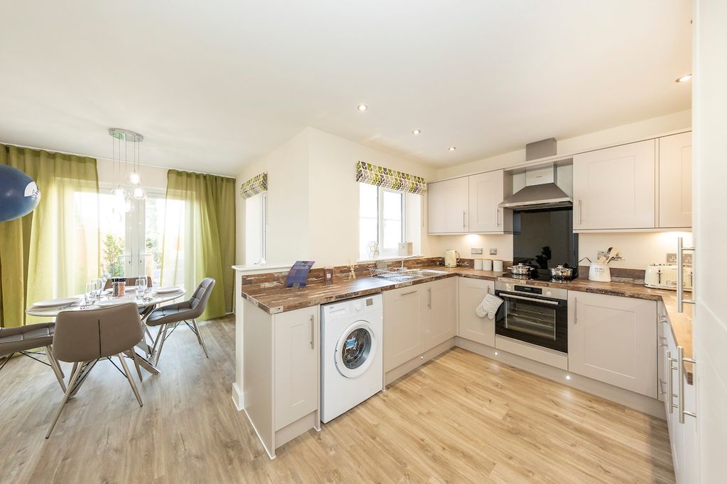 Property photo 2 of 9 Kitchen Diner