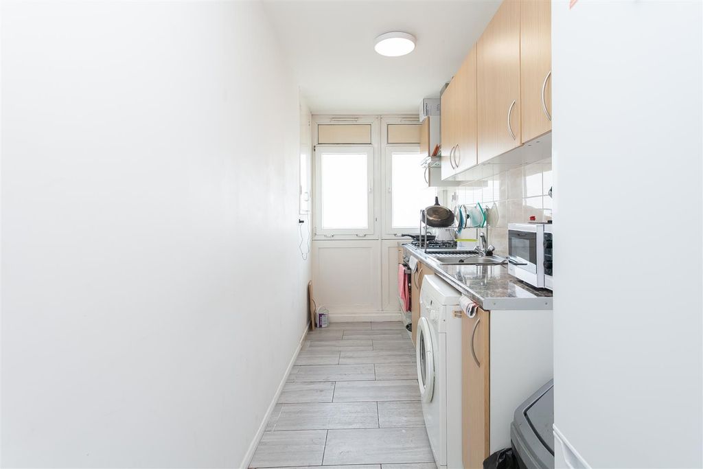 Property photo 3 of 13 Kitchen