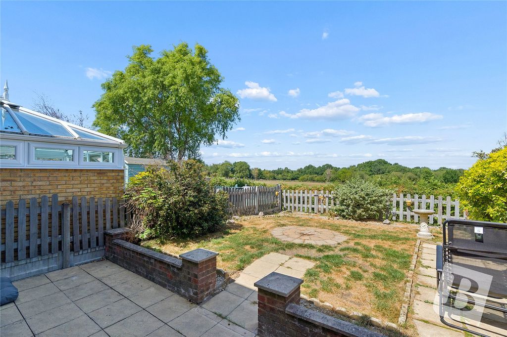 Property photo 2 of 12 Picture No. 04