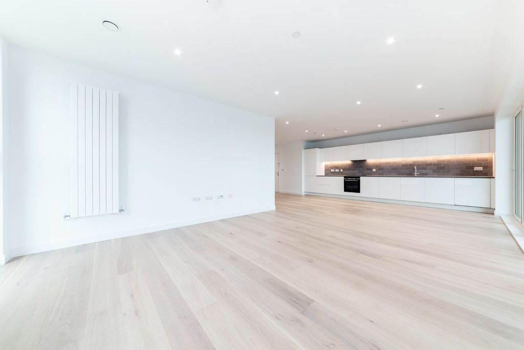 Property photo 1 of 20 5118000