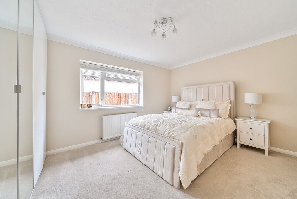 Property photo 3 of 19 Picture No. 21