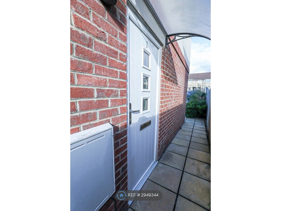 Property photo 3 of 13 Entrance