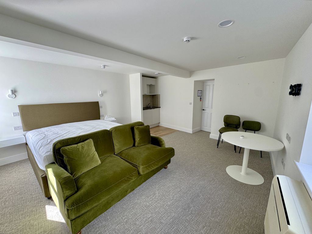 Property photo 2 of 22 Photo 9