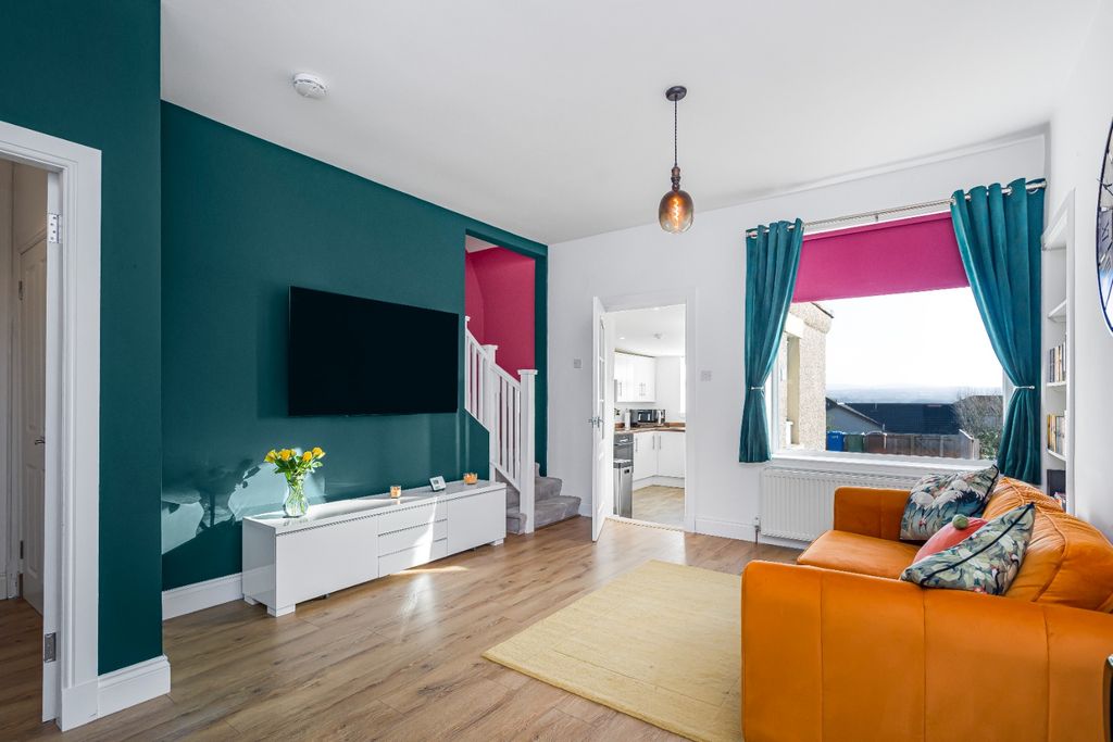 Property photo 2 of 26 4852824