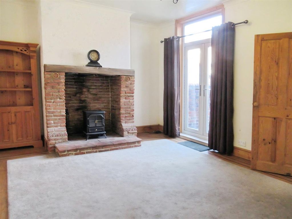 Property photo 3 of 11 Dining Room
