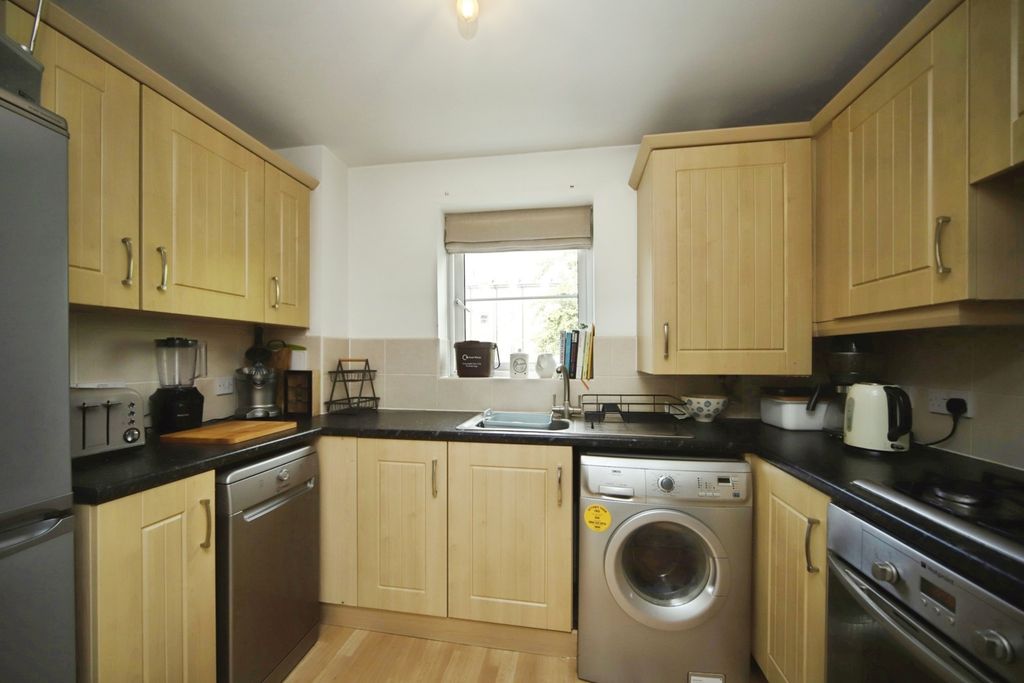 Property photo 2 of 12 Photo