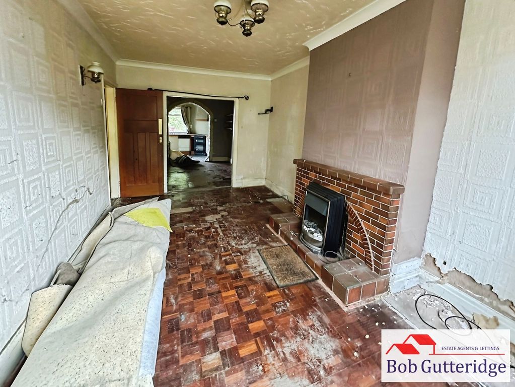 Property photo 3 of 17 Bay Fronted Lounge