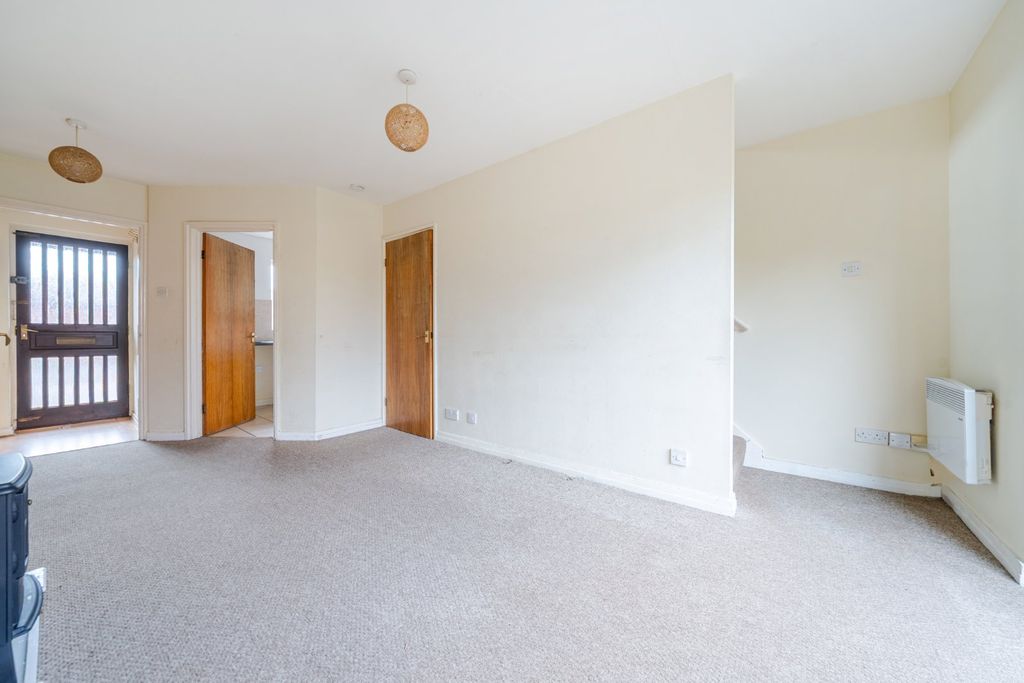 Property photo 3 of 16 Lounge/Diner