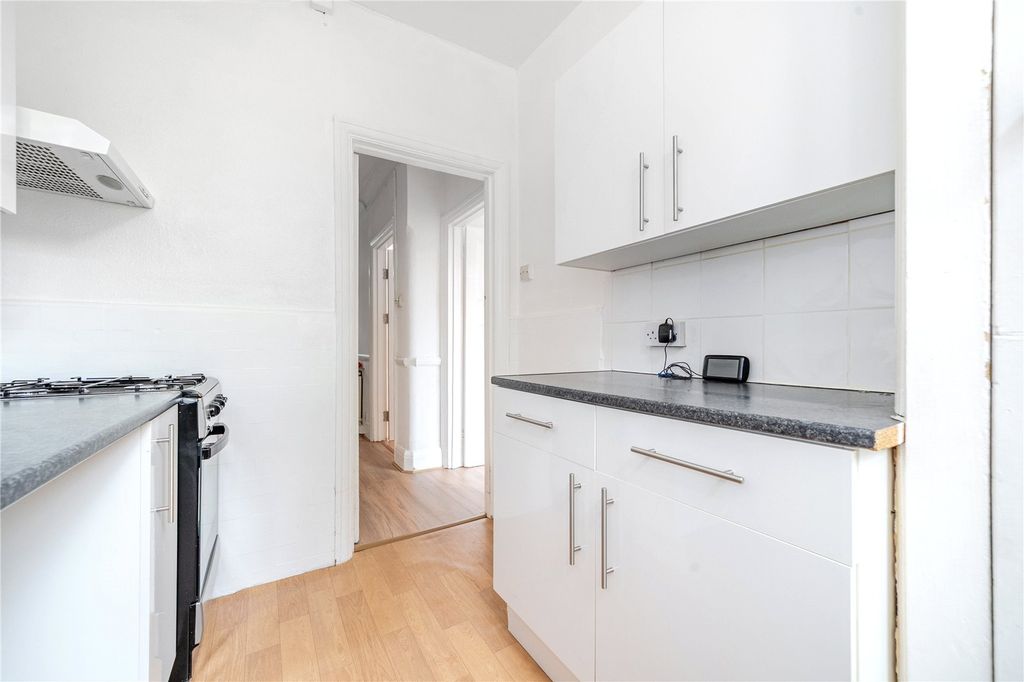 Property photo 2 of 17 Picture No. 06