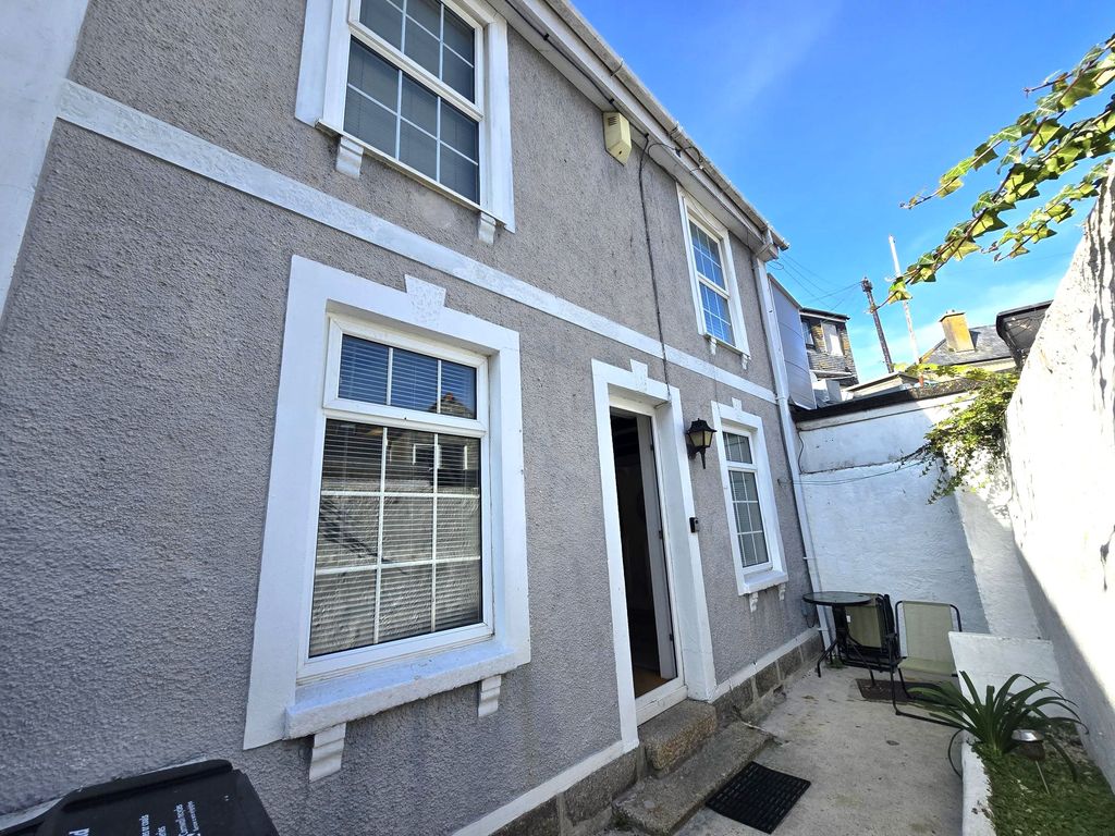 Property photo 1 of 11