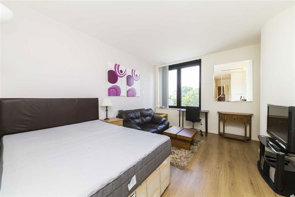 Property photo 1 of 6