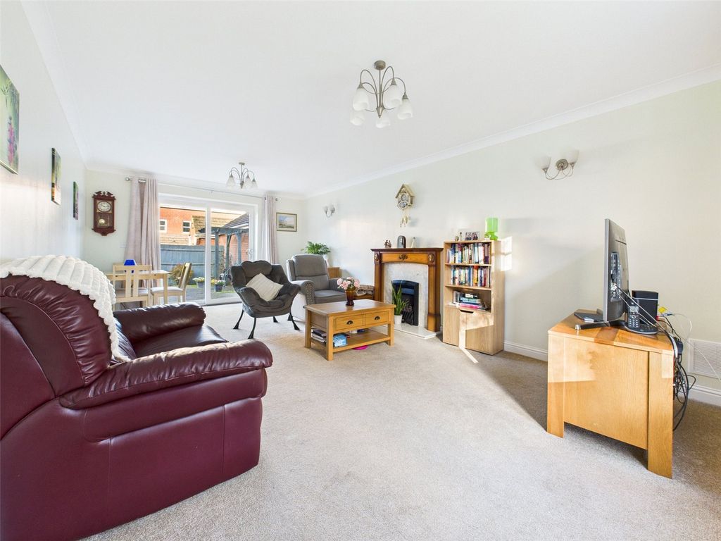 Property photo 2 of 18 Picture No. 01