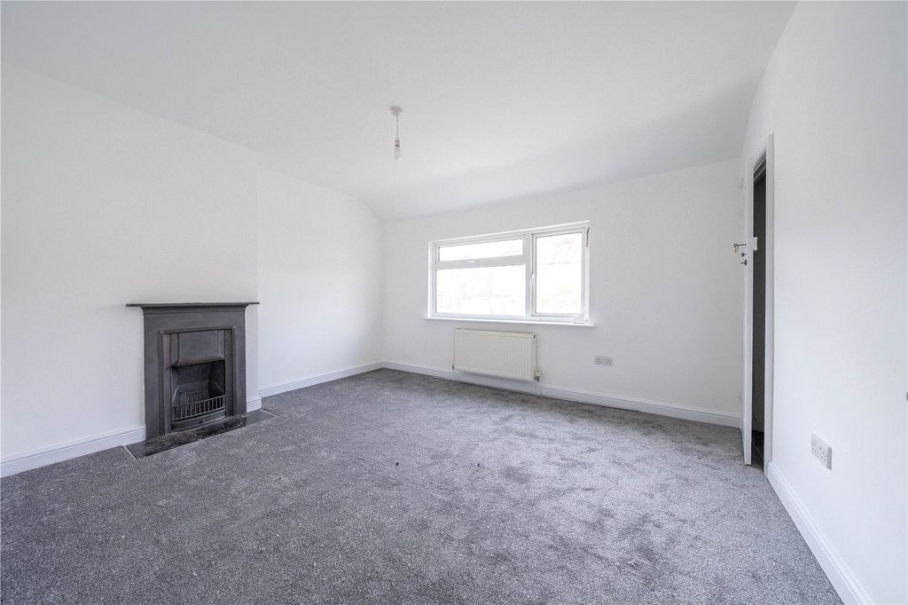 Property photo 2 of 12 Picture No. 21