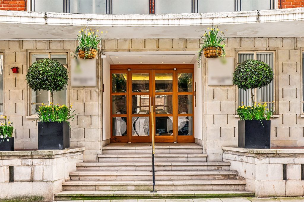 Property photo 1 of 14 Exterior