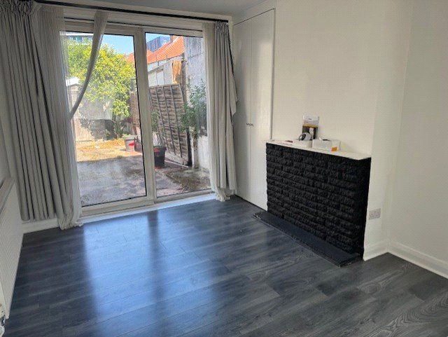 Property photo 3 of 15 Picture No. 03