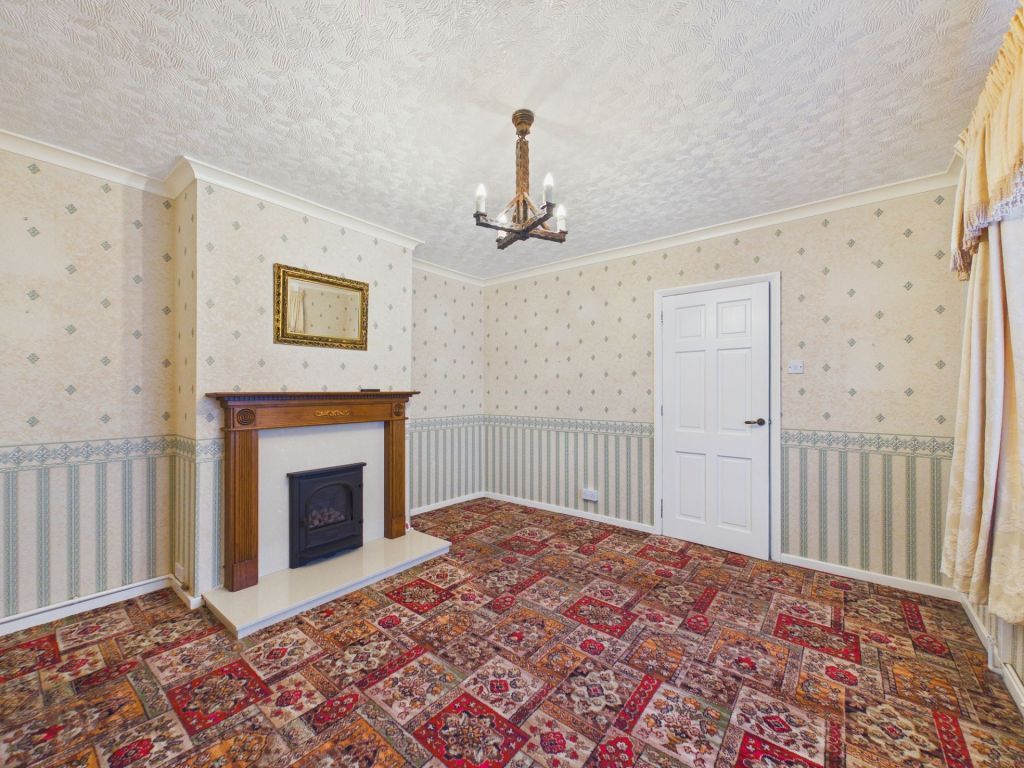 Property photo 2 of 27