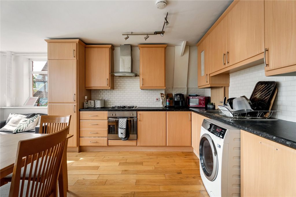 Property photo 3 of 11 Picture No. 25