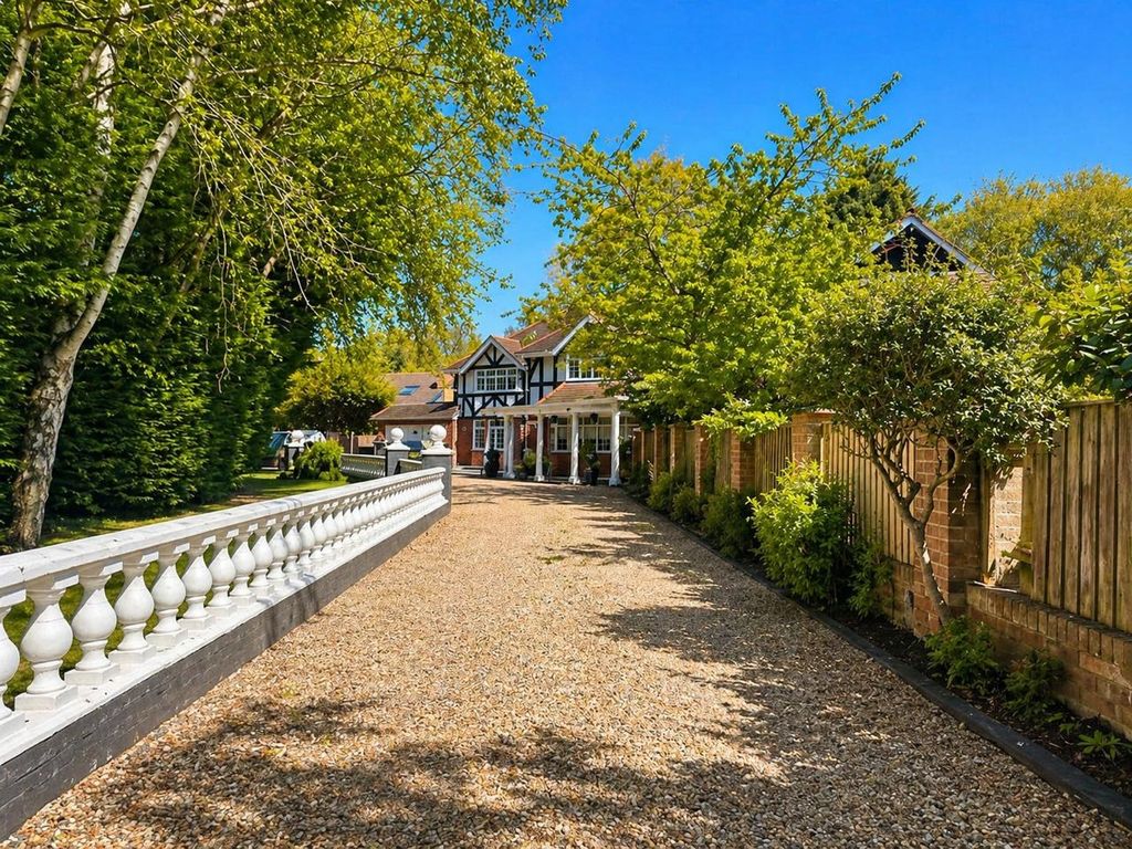 Property photo 3 of 31 4600774