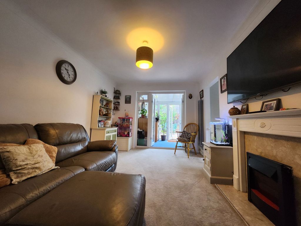 Property photo 3 of 18