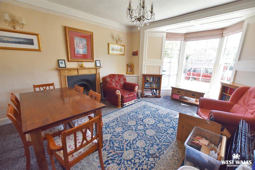Property photo 2 of 21 18 (8).Jpg