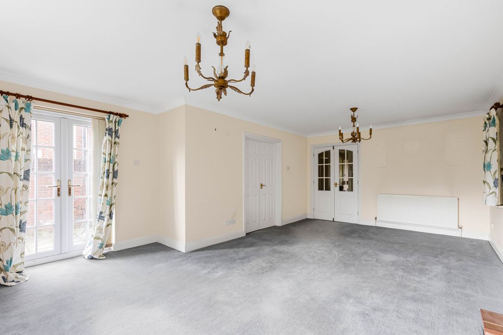 Property photo 2 of 24 Living Room