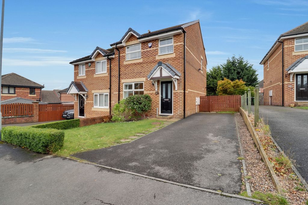 Property photo 1 of 16 Img_0981-Img_0983