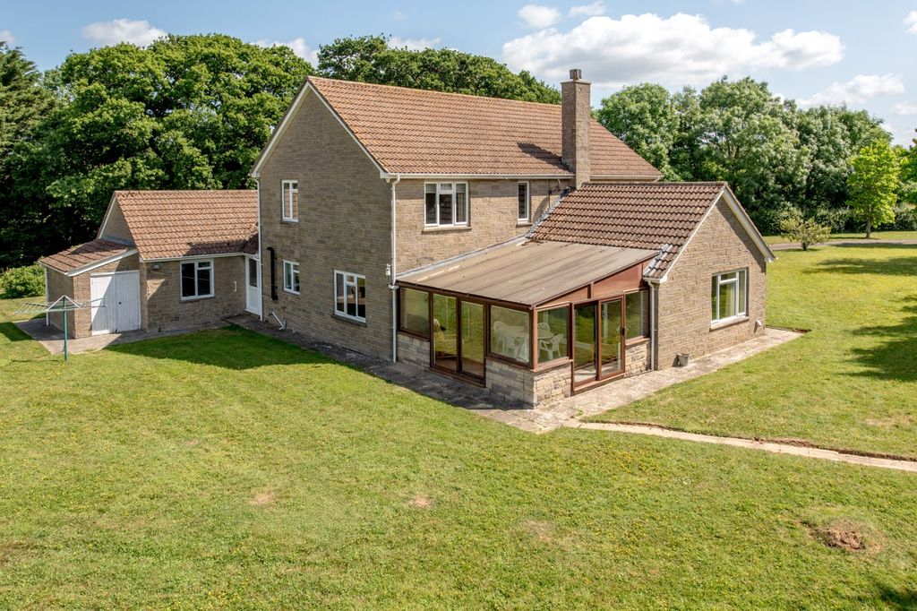 Property photo 2 of 41 Picture No. 43