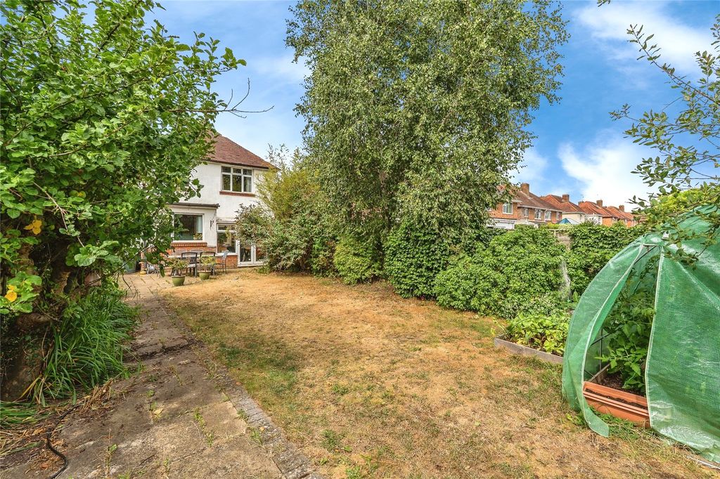 Property photo 2 of 17 Picture No. 35