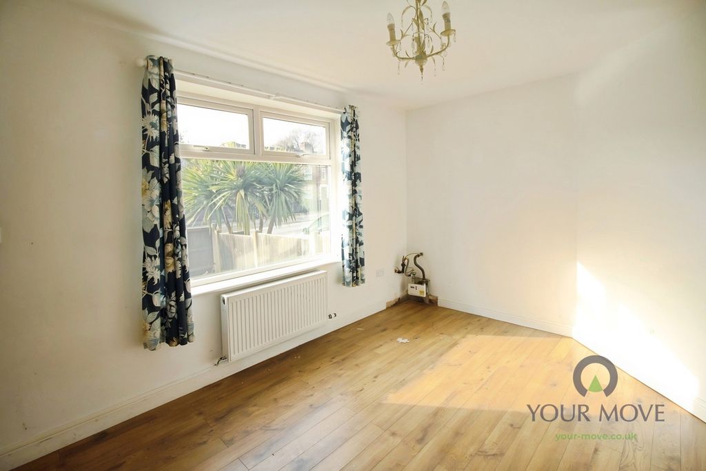 Property photo 3 of 14 Pbox-Img.Jpg