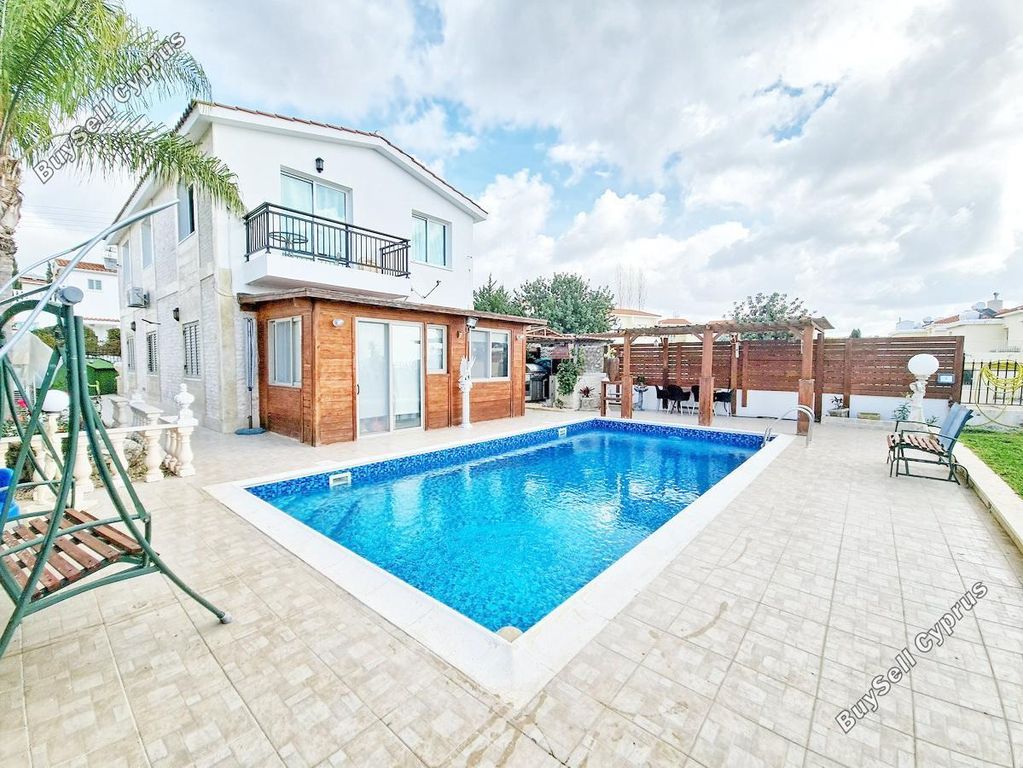 Property photo 1 of 50
