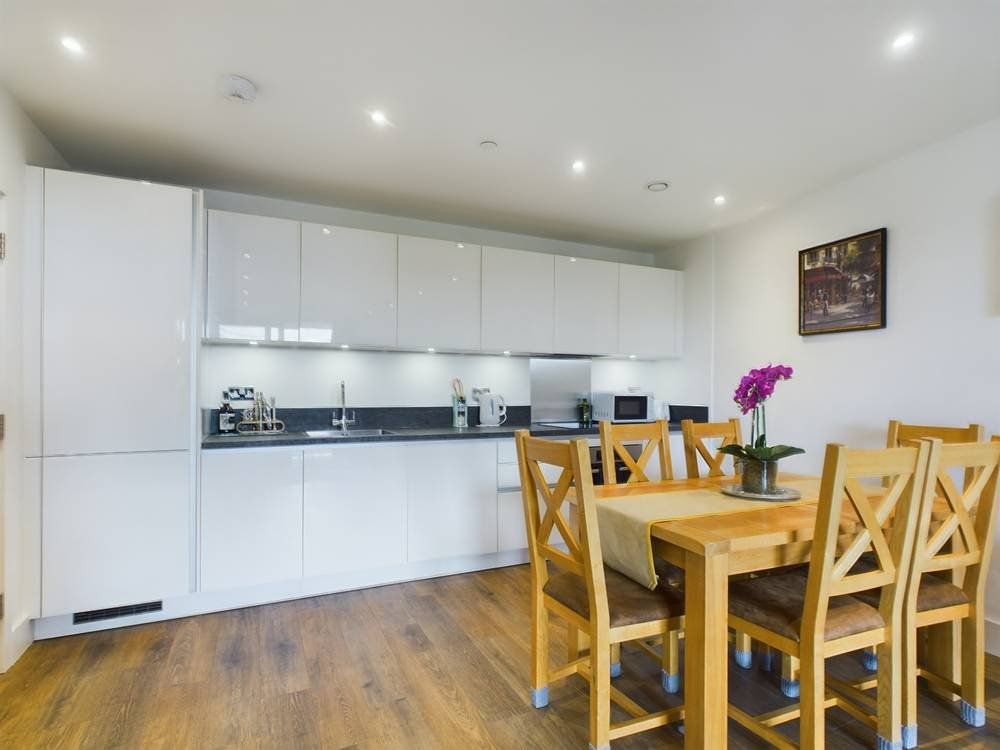 Property photo 2 of 11 Picture No. 24