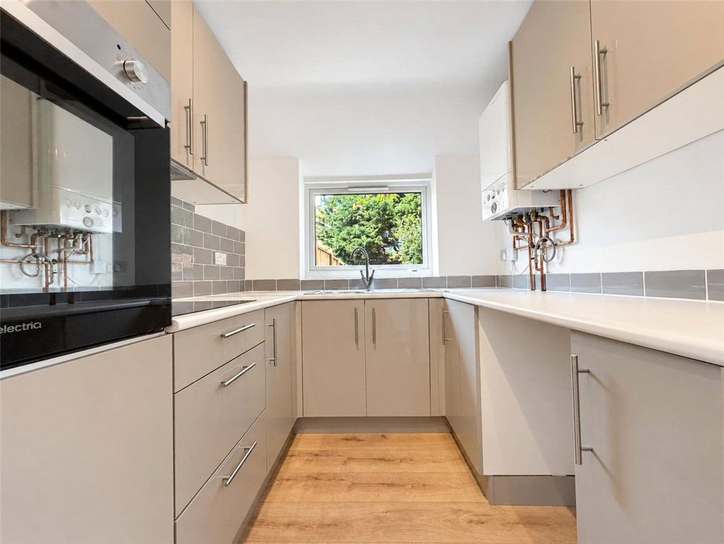 Property photo 2 of 12 Picture No. 04