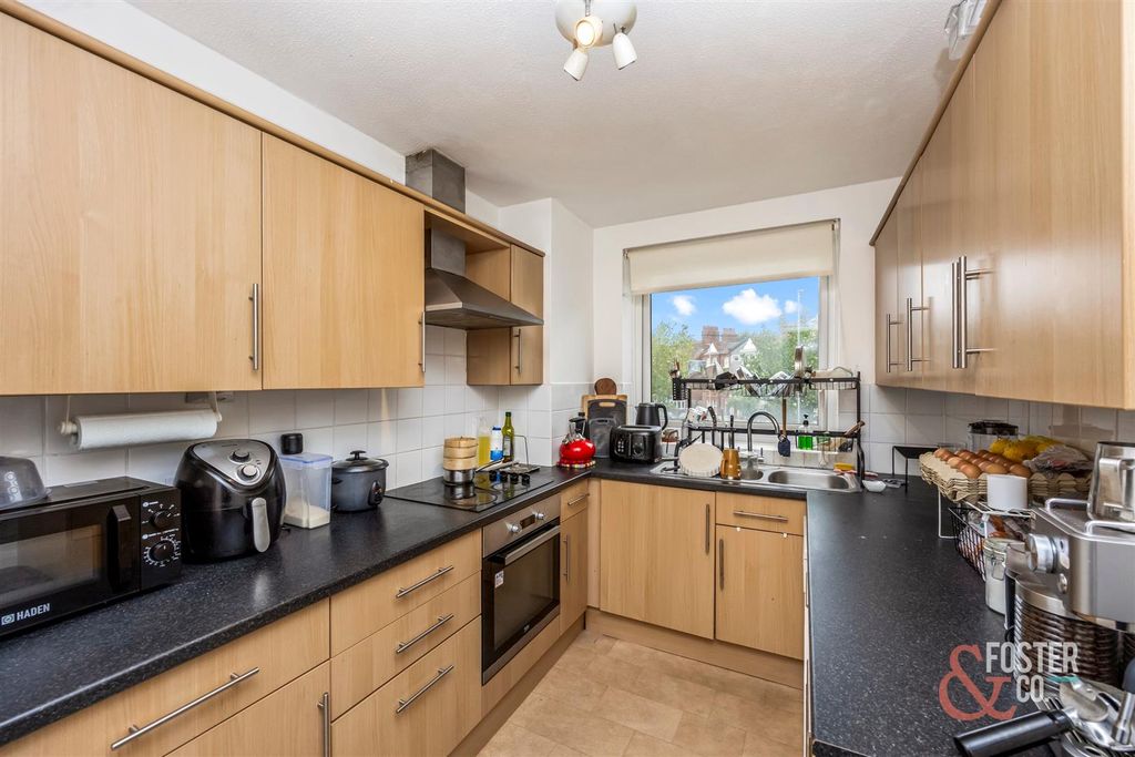 Property photo 3 of 16 Dyke Road, Prestonville Court, 8-012.Jpg