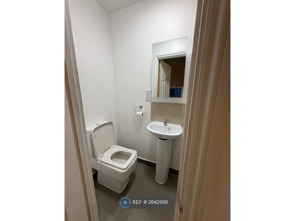 Property photo 3 of 4