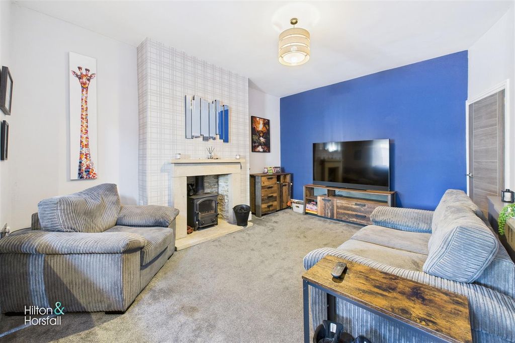 Property photo 3 of 12 Boulsworth Grove