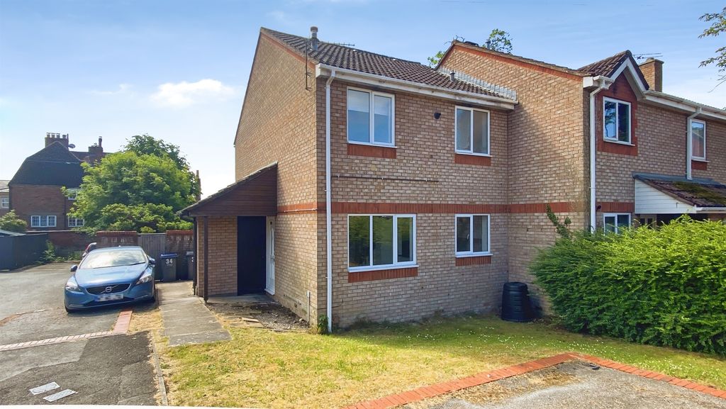 Property photo 1 of 16