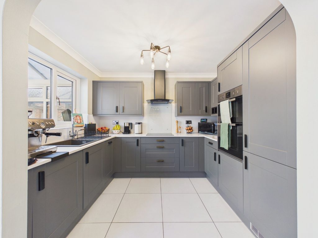 Property photo 2 of 17 5292633