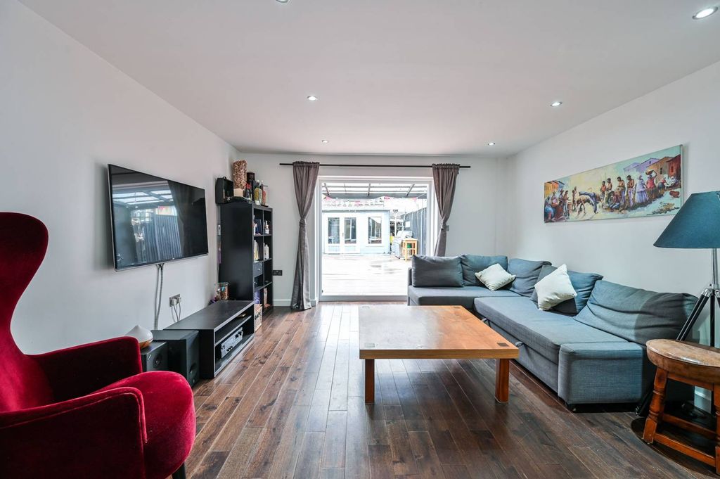 Property photo 1 of 13