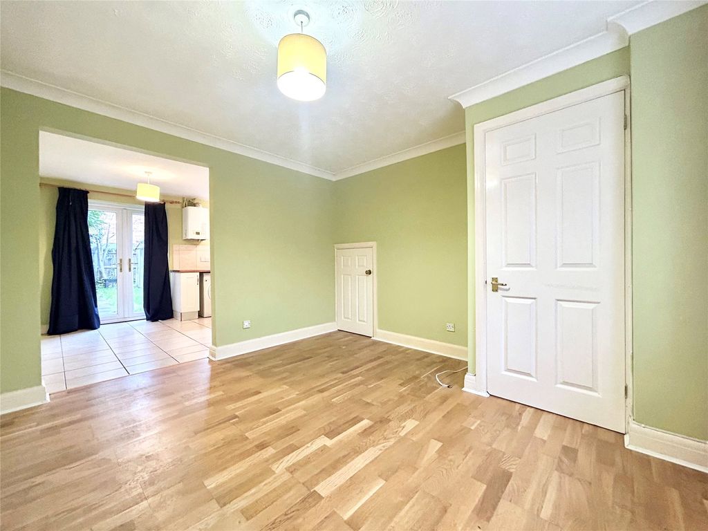 Property photo 2 of 8 Picture No. 27