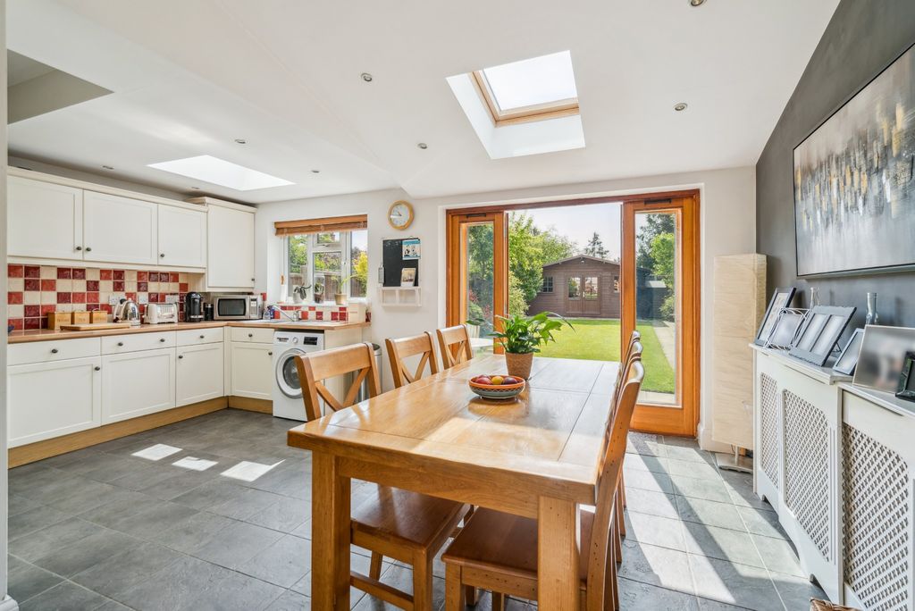 Property photo 2 of 18