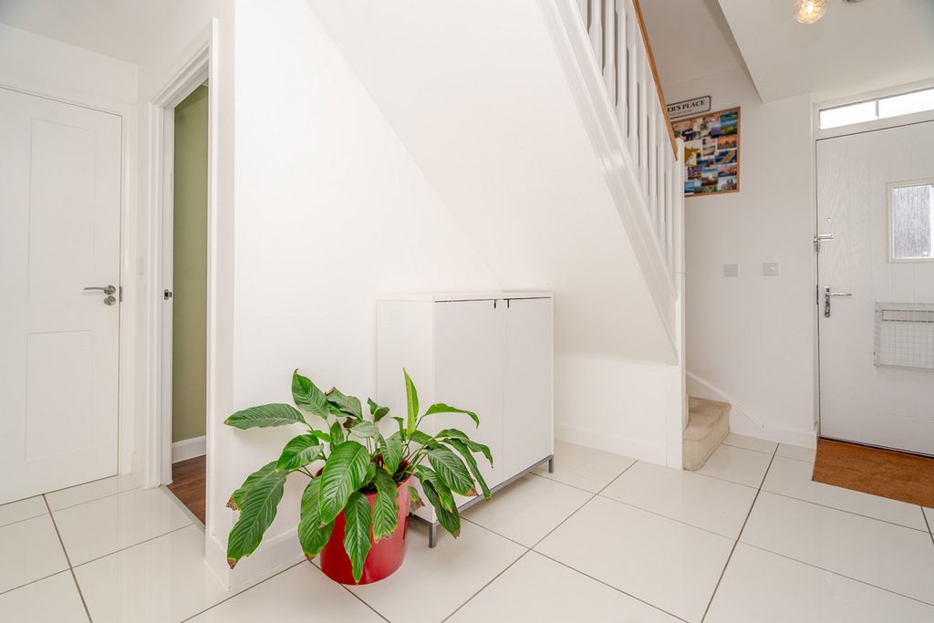 Property photo 3 of 30