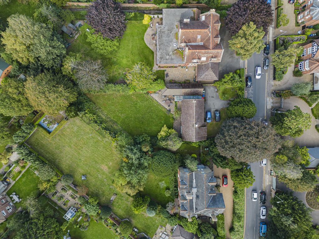 Property photo 2 of 26