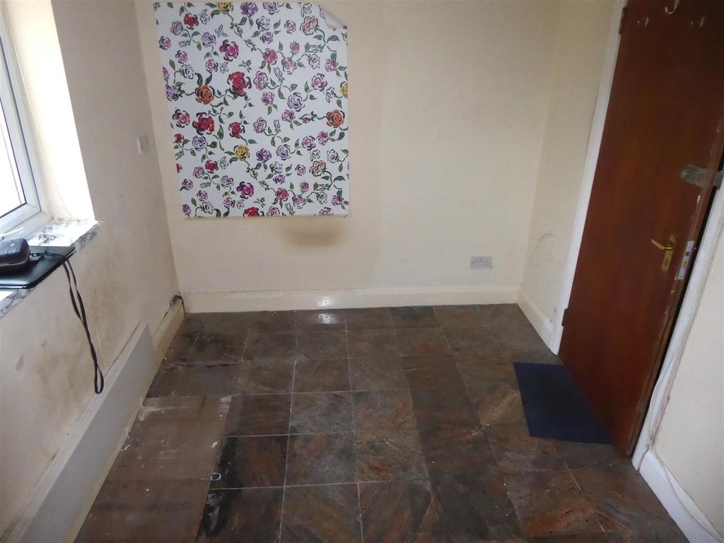 Property photo 3 of 4 Studio Room